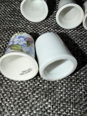 Vintage Ceramic Porcelain Thimbles Lot of 13 Mixed & Floral Sewing Trinkets - Thumbnail 10
