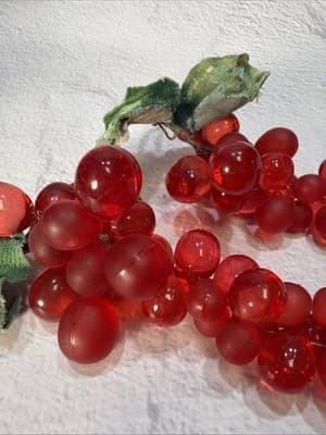 Vintage Set Of 2 Small MCM Ruby Red Lucite Acrylic Grapes Cluster Set Velvet - Thumbnail 9