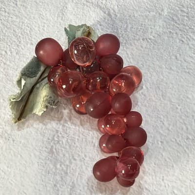 Vintage Small Cluster MCM Purple Lucite Acrylic Grapes Cluster Set with Leaves - Thumbnail 8