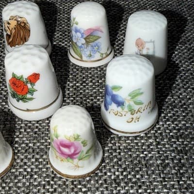 Vintage Ceramic Porcelain Thimbles Lot of 13 Mixed & Floral Sewing Trinkets - Thumbnail 5