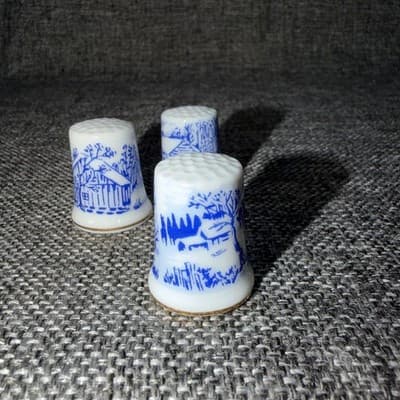 4 Vintage Ceramic Thimbles Sewing Americana Blue Transferware China Made Japan - Thumbnail 4