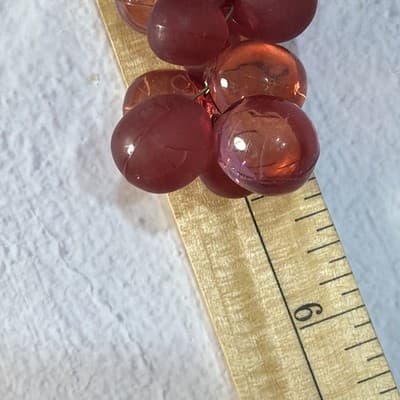 Vintage Small Cluster MCM Purple Lucite Acrylic Grapes Cluster Set with Leaves - Thumbnail 11