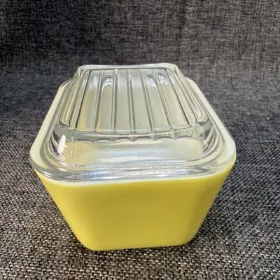 Vintage Pyrex Refrigerator Dish #501-B with Lid 1-1/2 Cup Yellow EUC No Chips - Thumbnail 5