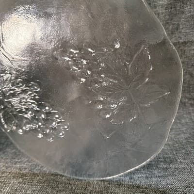 Kosta Boda Style Double Grapes Round 11" Cheese Plate platter Art Glass Sweden - Thumbnail 6