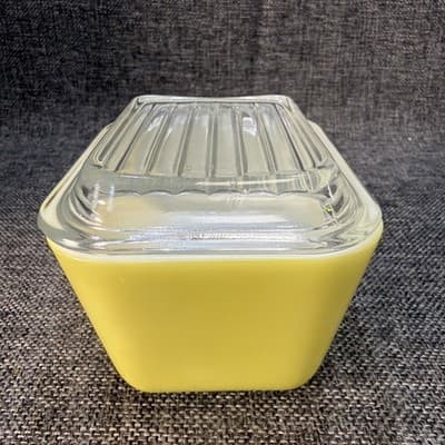 Vintage Pyrex Refrigerator Dish #501-B with Lid 1-1/2 Cup Yellow EUC No Chips - Thumbnail 3
