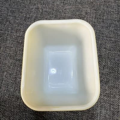 Vintage Pyrex Refrigerator Dish #501-B with Lid 1-1/2 Cup Yellow EUC No Chips - Thumbnail 7
