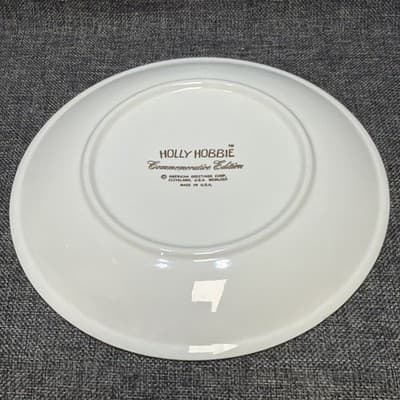 Holly Hobbie 1972 Christmas Plate Happy Memories Warm The Heart Fireplace Toys - Thumbnail 6