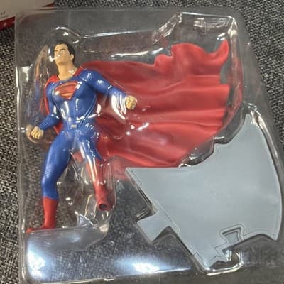 SUPERMAN DAWN OF JUSTICE 2016 Hallmark Keepsake NEW IN BOX Flying Cape - Thumbnail 9