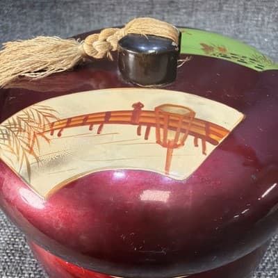 Vintage Japanese Lacquerware Tea Caddy Lidded Storage Jar Red Tassel Japan - Thumbnail 3