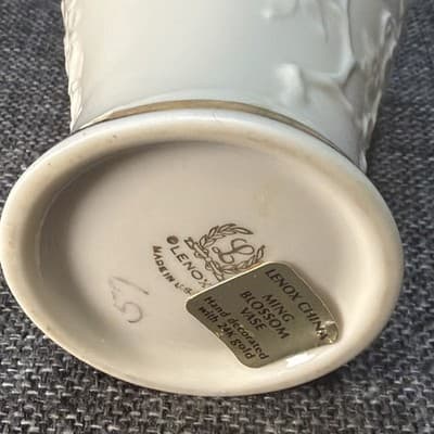 Lenox Ming Cherry Blossom Bud Vase Ivory Porcelain 24 Karat Gold Trim Floral 6” - Thumbnail 8