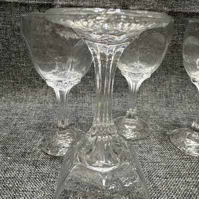 LIBBEY CHIVALRY HOCK WINE GOBLET CLEAR GLASS STEM BARWARE 6" TALL 4 PCS Vintage - Thumbnail 7