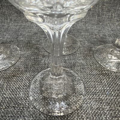LIBBEY CHIVALRY HOCK WINE GOBLET CLEAR GLASS STEM BARWARE 6" TALL 4 PCS Vintage - Thumbnail 4