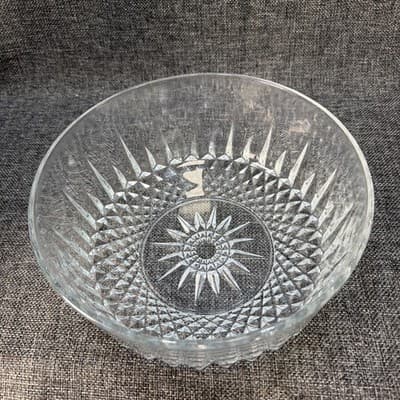 Vintage Diamond Point Arcoroc France Starburst Glass Serving Salad Fruit Bowl 8” - Thumbnail 2