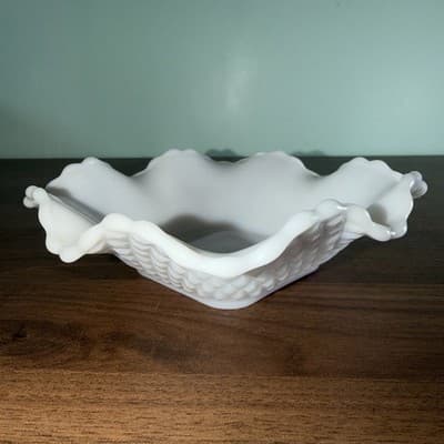 VTG Set 3 Milk Glass Ruffled Edge Diamond Cut Candy Trinket Dish Anchor Hocking - Thumbnail 2