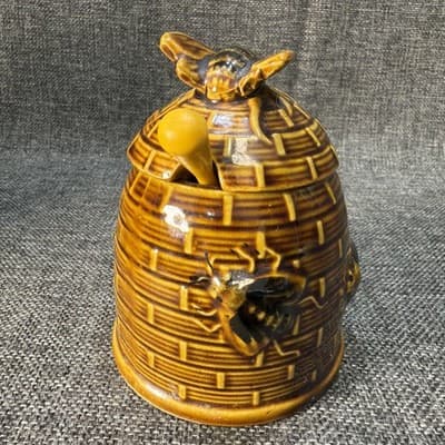 Vintage Ceramic Beehive Honey Pot Jar With Lid Spoon Slot Embossed Bees Kitchen - Thumbnail 5