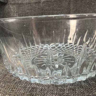 Vintage Diamond Point Arcoroc France Starburst Glass Serving Salad Fruit Bowl 8” - Thumbnail 4