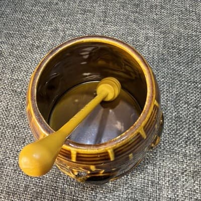 Vintage Ceramic Beehive Honey Pot Jar With Lid Spoon Slot Embossed Bees Kitchen - Thumbnail 6