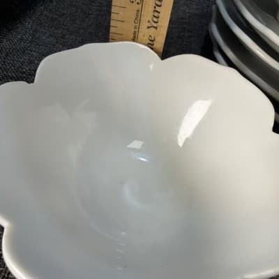 Vintage Japanese Porcelain Lotus Bowls Plates Set Of 4 White Ceramic Decorative - Thumbnail 5