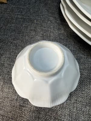 Vintage Japanese Porcelain Lotus Bowls Plates Set Of 4 White Ceramic Decorative - Thumbnail 4