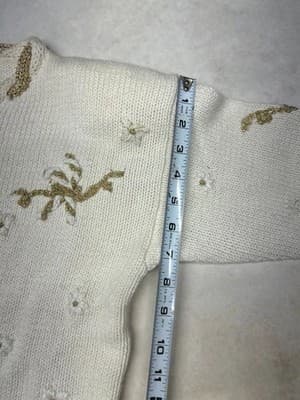 Long Vintage 1990's Pullover Christmas Tree Sweater Gold and Cream Small XS - Thumbnail 6