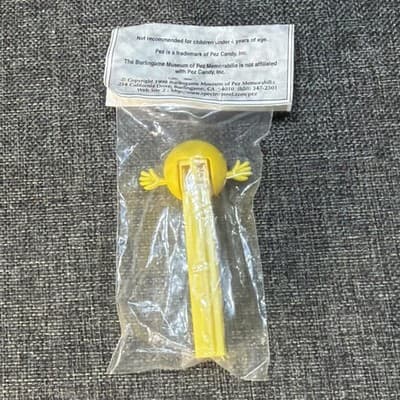 PEZ Rare Smiley Dispenser 1998 Burlingame Museum Of Pez Memorabilia Arms no Feet - Thumbnail 6