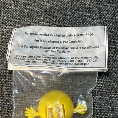 PEZ Rare Smiley Dispenser 1998 Burlingame Museum Of Pez Memorabilia Arms no Feet - Thumbnail 9