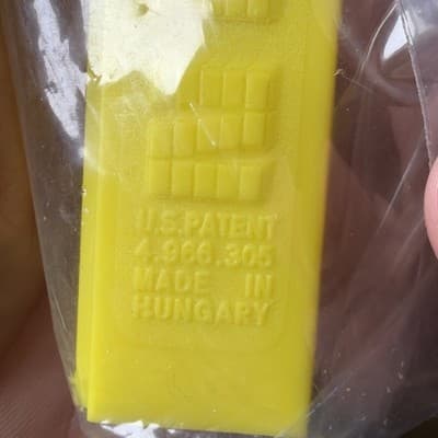 PEZ Rare Smiley Dispenser 1998 Burlingame Museum Of Pez Memorabilia Arms no Feet - Thumbnail 14