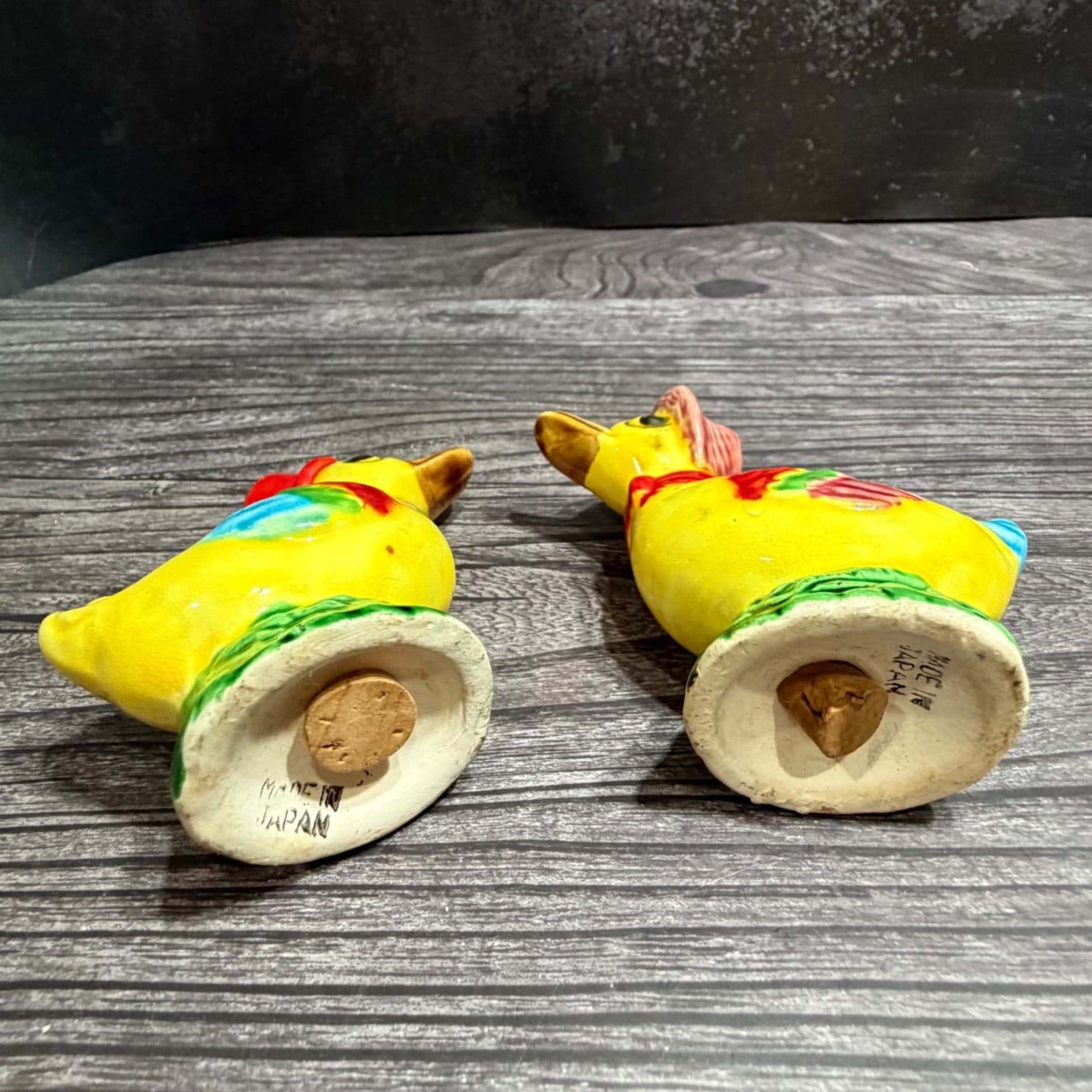 VTG Anthropomorphic Hand-Painted Ducks in Hats Salt & Pepper Shakers - Thumbnail 6