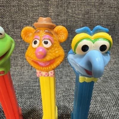 4 Retired Muppets Pez Fozzie Kermit Gonzo & Miss Piggy 1991 Loose Unused - Thumbnail 3
