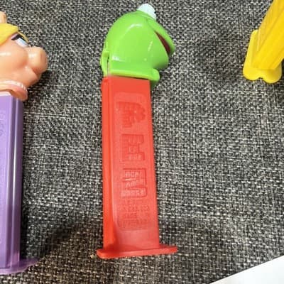 4 Retired Muppets Pez Fozzie Kermit Gonzo & Miss Piggy 1991 Loose Unused - Thumbnail 6