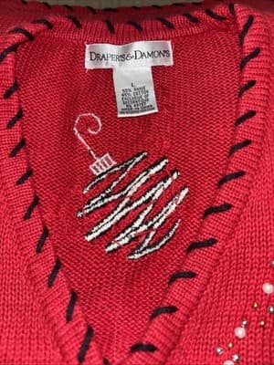 Drapers & Damon’s Vintage Christmas Sweater Vest Ugly Red Knit Ornaments - Thumbnail 2
