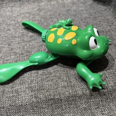 Froggy The Frog: Vibrant Green Bath Buddy Also Scoots On Floor Pool Toy Works! - Thumbnail 15