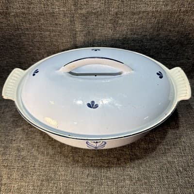 VTG 50's DRU HOLLAND #28 CAST IRON OVAL BLUE TULIP CASSEROLE W / LID - Thumbnail 2