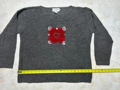 Womens Lightweight Soft Gray Sweater Mia Nola Grey with Red Heart Size S M - Thumbnail 6