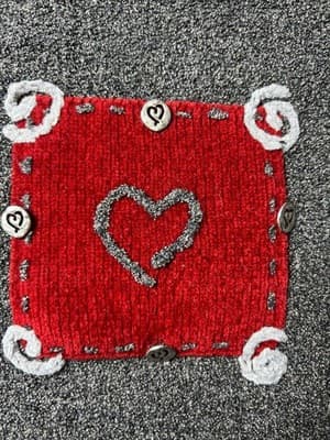 Womens Lightweight Soft Gray Sweater Mia Nola Grey with Red Heart Size S M - Thumbnail 11