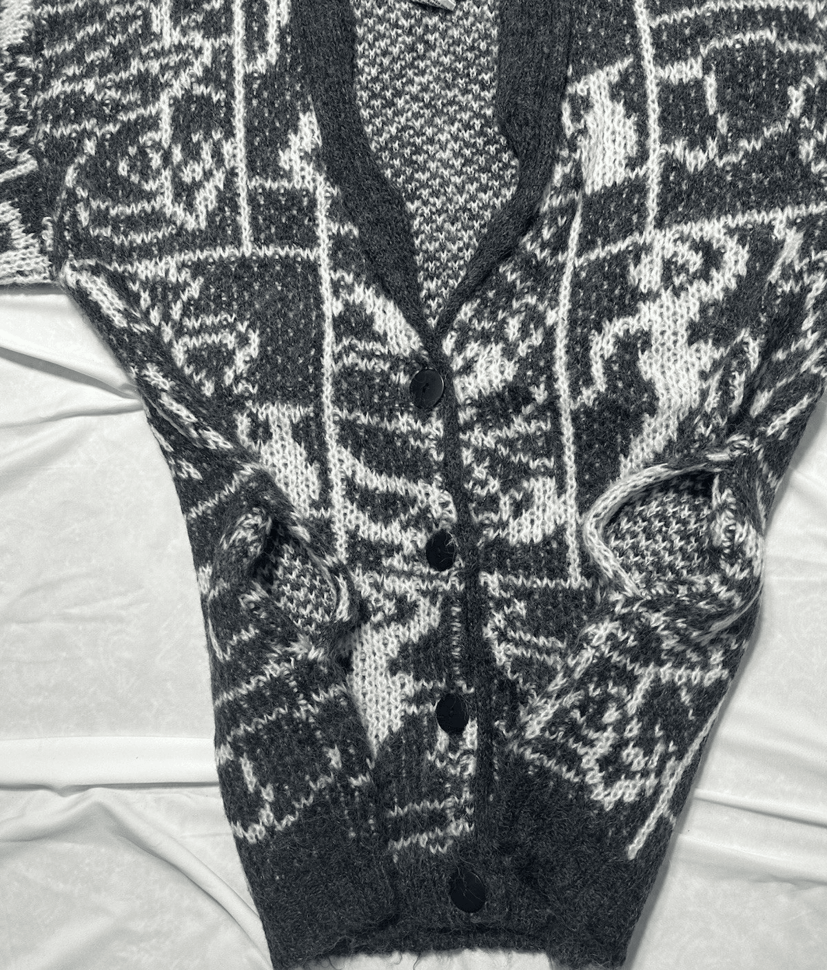 Women’s Size S M Pocketed Grandpa Vintage Fuzzy Acrylic Cardigan Grey Dancers - Thumbnail 4