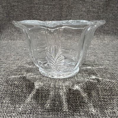 Beacon by FOSTORIA Mayonnaise Clear - Manganese UV Reactive 2469 Condiment Dish - Thumbnail 3