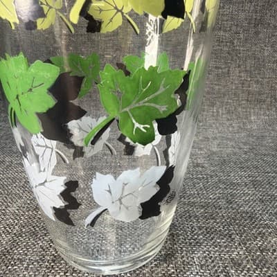Vintage Libbey Green Leaves Pattern 7-inch Glass Shaker Vase 1950s-60s MCM - Thumbnail 4