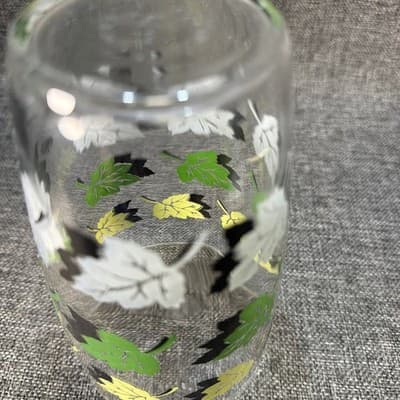 Vintage Libbey Green Leaves Pattern 7-inch Glass Shaker Vase 1950s-60s MCM - Thumbnail 6