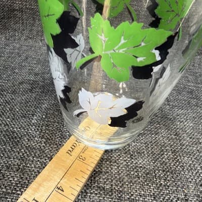Vintage Libbey Green Leaves Pattern 7-inch Glass Shaker Vase 1950s-60s MCM - Thumbnail 9