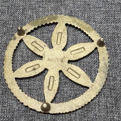 Vintage WILTON Ornate Cast Brass 3 Footed Trivet 6 Point Star Or Flower 5” - Thumbnail 7