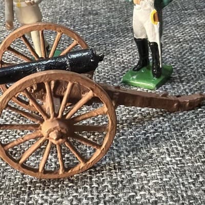 Lot Of Lead Soldiers And Other Mixed Or Unknown Brands Plus Cannon And Horse - Thumbnail 4