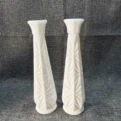 Set of 2 - Vintage MCM Hoosier White Milk Glass Bud Vase Starburst Pattern 9” - Thumbnail 7