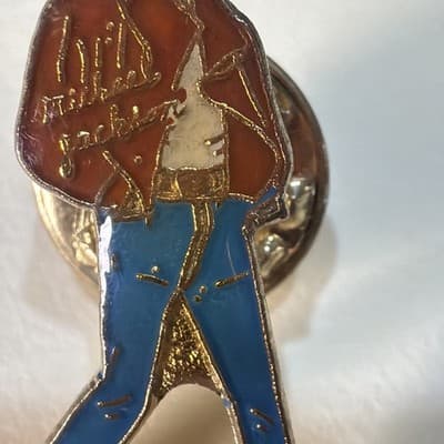 Vintage MICHAEL JACKSON 1980 Beat It Red Jacket Enamel Music Button Pin 80s Logo - Thumbnail 3