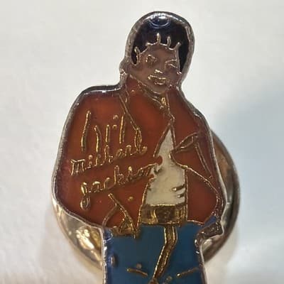 Vintage MICHAEL JACKSON 1980 Beat It Red Jacket Enamel Music Button Pin 80s Logo - Thumbnail 2