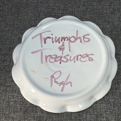 Jan Pugh Signed Triumph Treasure Pottery Plate Hand-Painted Floral Ruffled Edge - Thumbnail 7