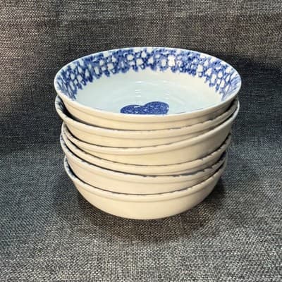 6 Hearts Cereal Soup Bowl 6 1/2" Tienshan Folk Craft Stoneware White Blue Sponge - Thumbnail 2