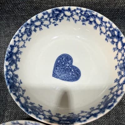 6 Hearts Cereal Soup Bowl 6 1/2" Tienshan Folk Craft Stoneware White Blue Sponge - Thumbnail 9