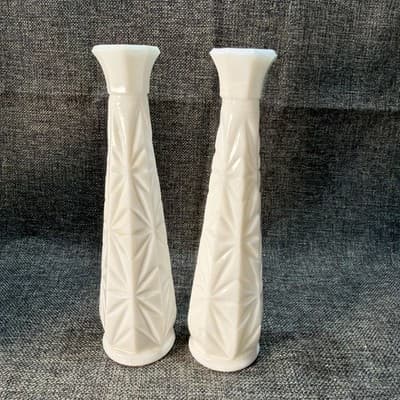 Set of 2 - Vintage MCM Hoosier White Milk Glass Bud Vase Starburst Pattern 9” - Thumbnail 9