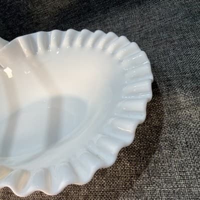 Large Oval Glass Fenton Fruit Basket Hobnail Handled Milk Glass Brides Flower - Thumbnail 6